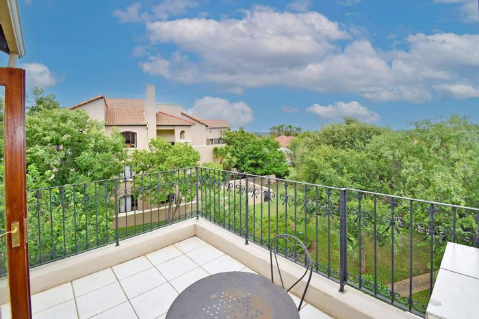 1-Bedroom Apartment For Sale in Dainfern with clubhouse, pool, and 24-hour security.