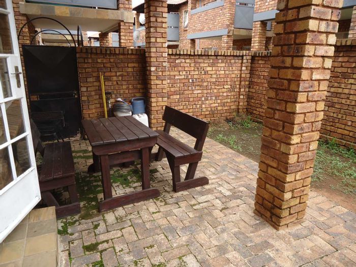 2-Bedroom Apartment For Sale in Andeon with private garden and pool access.