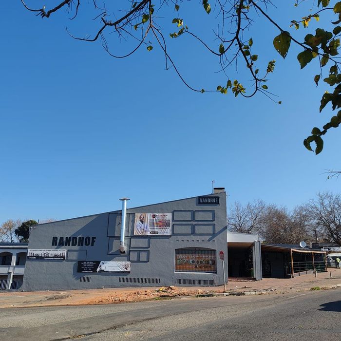 Retail space to rent in Blairgowrie, featuring high foot traffic and secure parking.