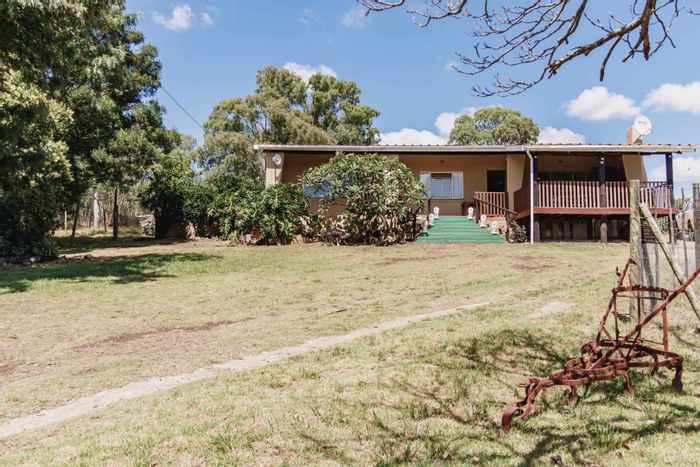 Rocklands Farm For Sale: 10 hectares, main house, flatlet, borehole, parking.