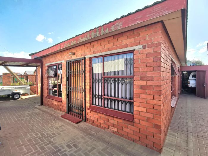 Property #2215326, House for sale in Blomanda