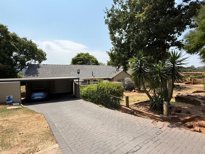 Property #2420842, House For Sale in Roodekrans