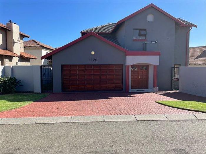 Property #2262029, House rental monthly in Greenstone Hill Central