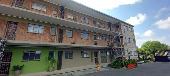 Property #2153860, Apartment rental monthly in Hurlyvale