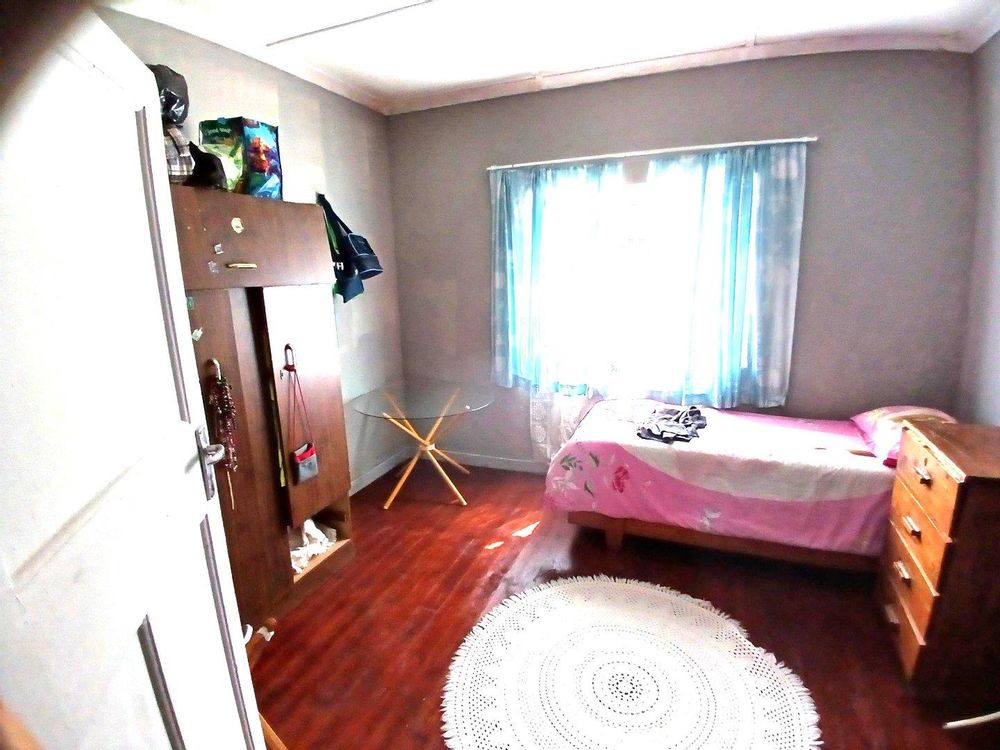 MAIN DWELLING: Same 2nd Bedroom - now as from the Passage.