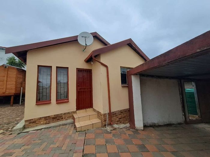 Property #2231723, House rental monthly in Olievenhoutbosch Ah