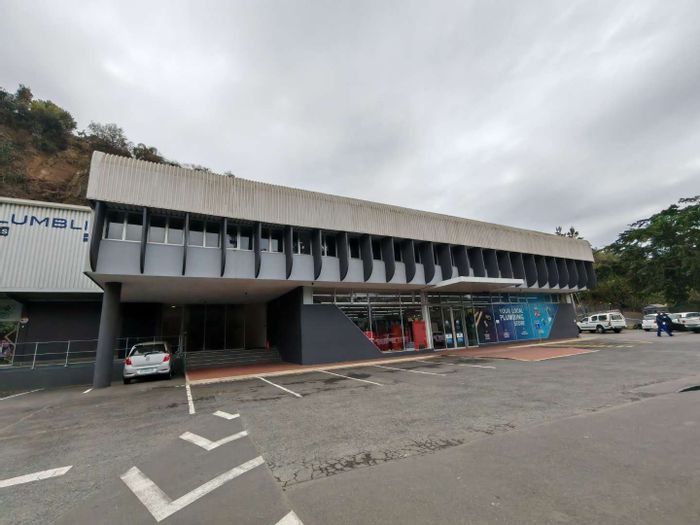 Umgeni Park Office To Rent: 650m2, open-plan space, kitchen, bathrooms, high visibility.