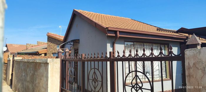 Property #2166034, House for sale in Mamelodi West