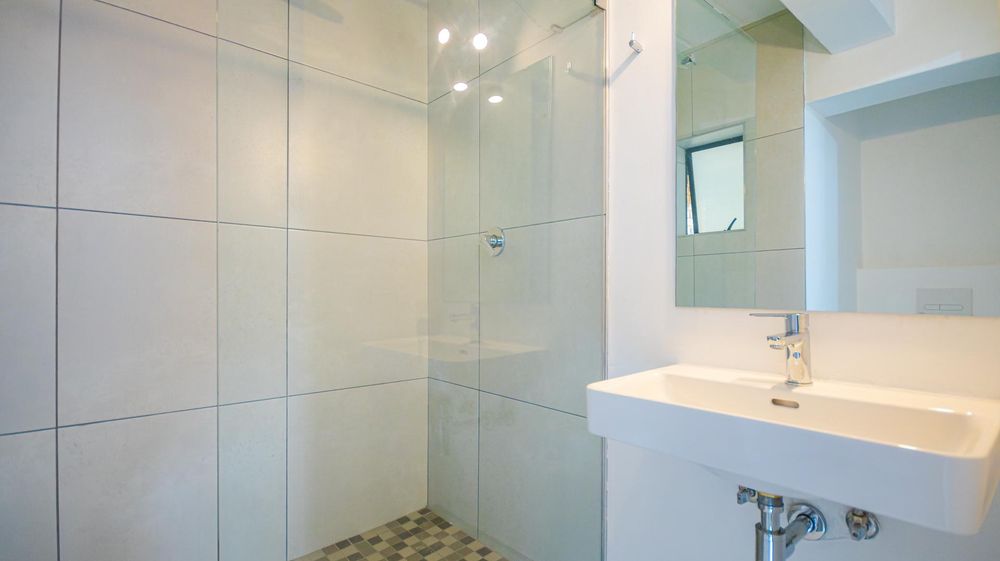 Beautiful bathrooms throughout