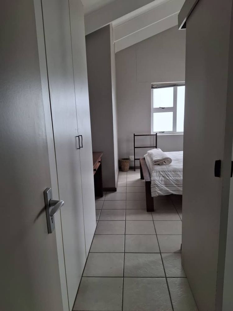 Entrance to main bedroom and en-suite