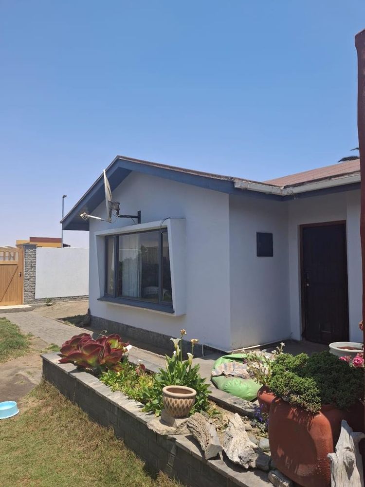 All the futures are already in place; now, you just need to create your dream house with so much atmosphere 