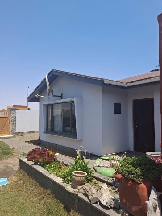 Property #2426016, House For Sale in Walvis Bay Central