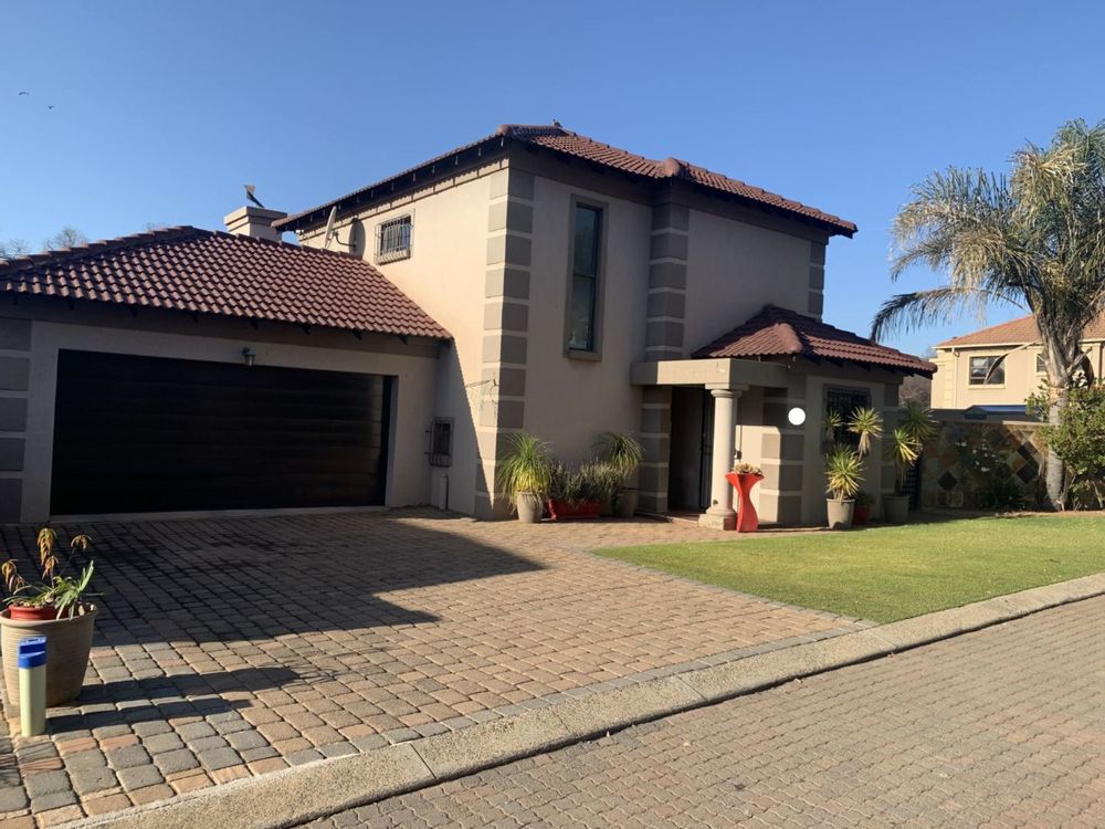 3 Bedroom Cluster in Rynfield For Sale R2,450,000 1461845