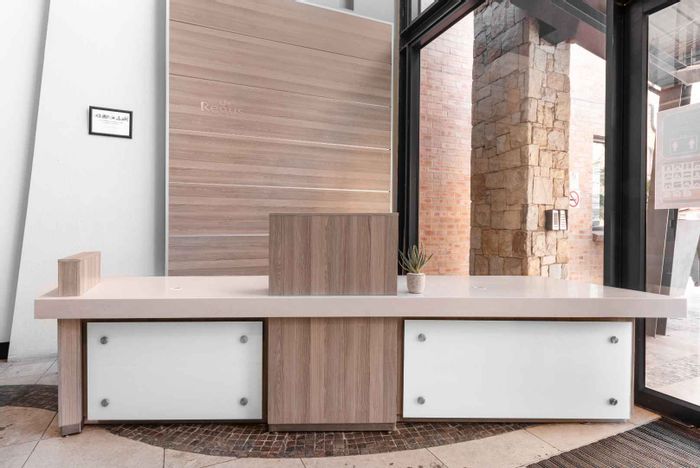 Office To Rent in Johannesburg Central: Virtual services, prime location, flexible workspace options.