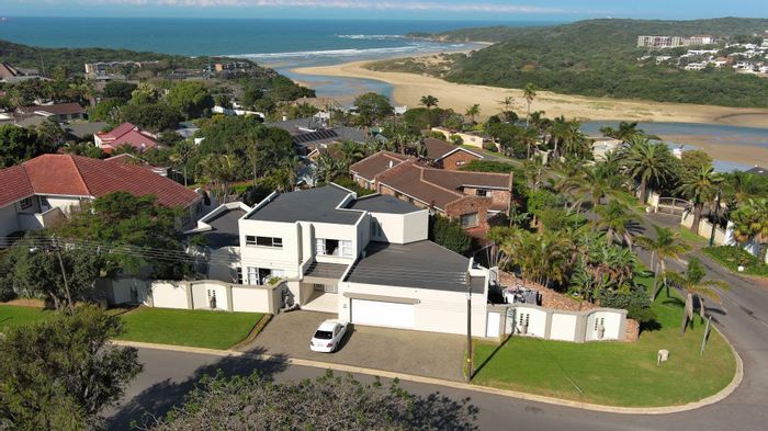 Spacious 5-bedroom house with pool, garage, and sea views in Blue Bend. To Rent.