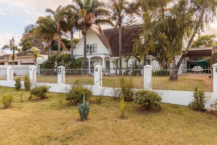 For Sale: 6-Bedroom House in Levyvale with pool, entertainment area, and flatlet potential.