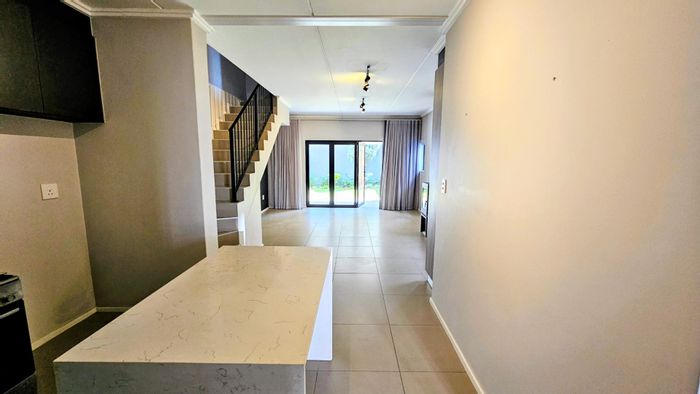 Bryanston Townhouse For Sale: 3 beds, solar system, clubhouse, 24-hour security.
