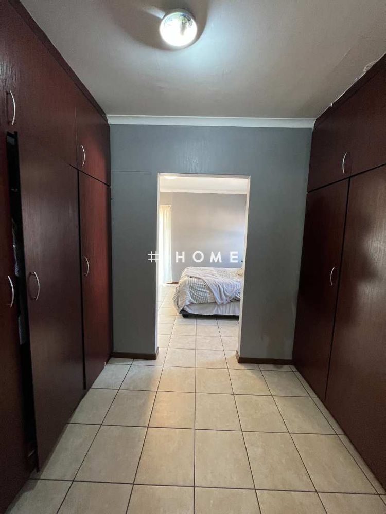 Main bedroom dressing room