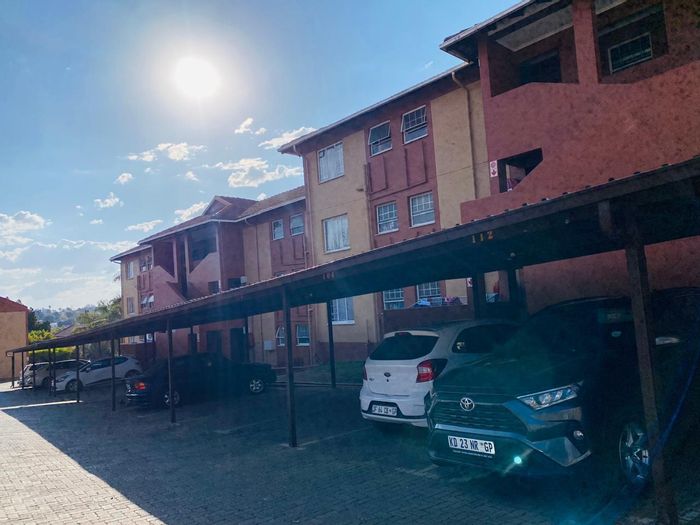 Property #2412920, Apartment Rental Monthly in Weltevreden Park