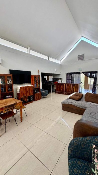 Property #2464980, House For Sale in Elisenheim