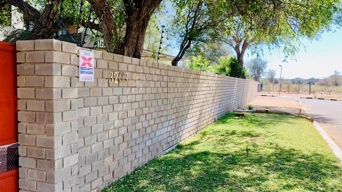 For Sale: House in Okahandja Central with spacious design, pool, and ample parking.