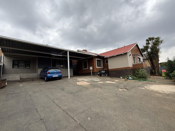 Property #2432613, House Rental Monthly in Hamberg