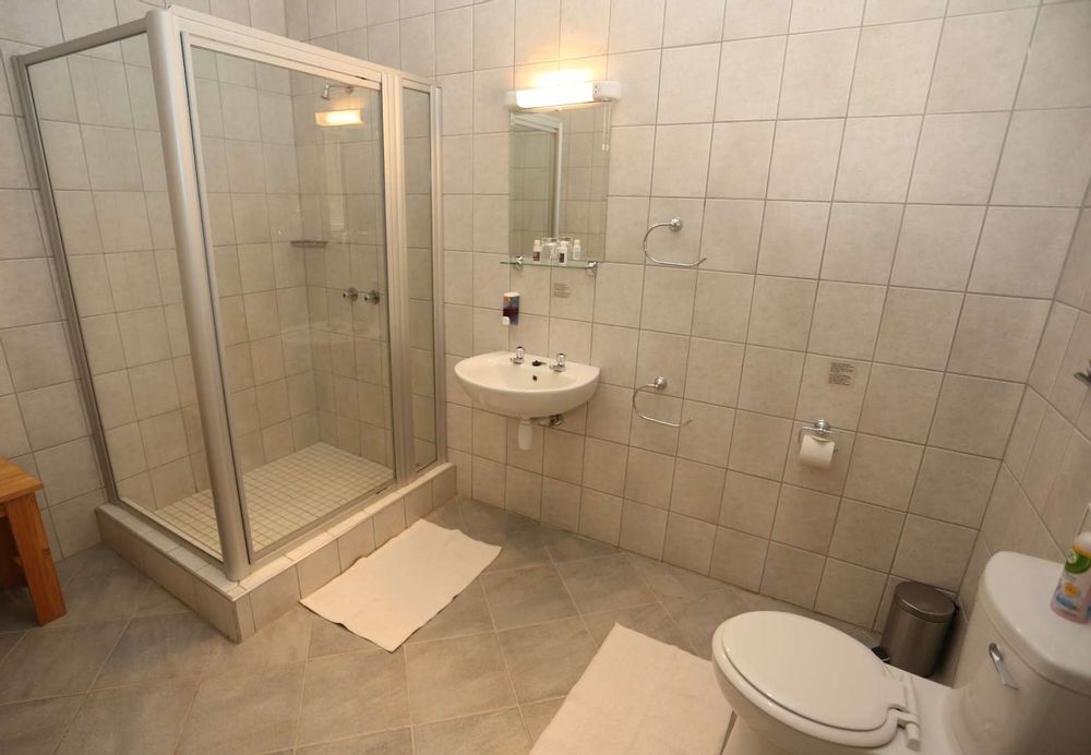En-suite bathroom