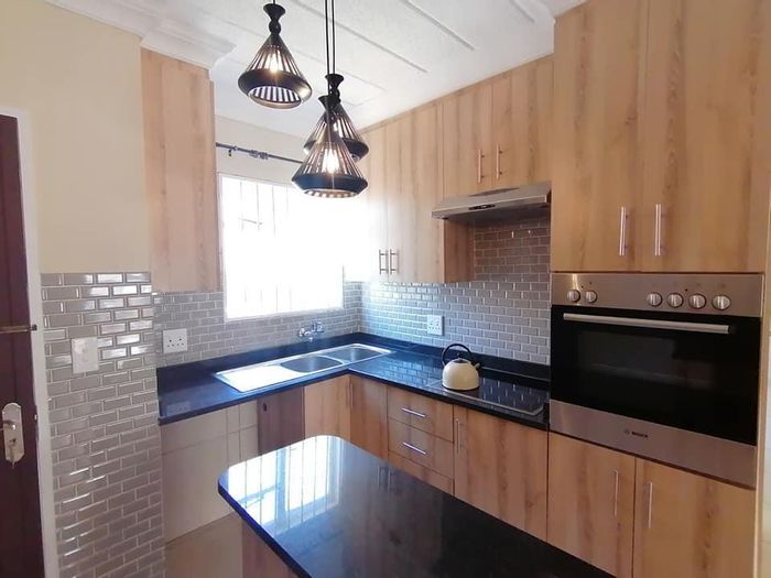 Property #2165810, Townhouse for sale in Linmeyer