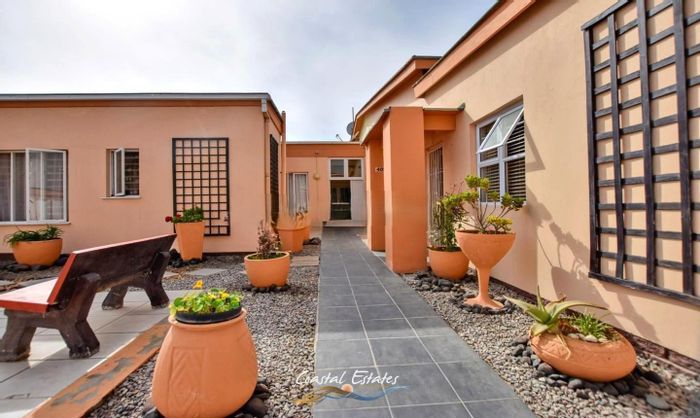 1-Bedroom unit in Vineta Retirement Village for sale, includes amenities and community services.