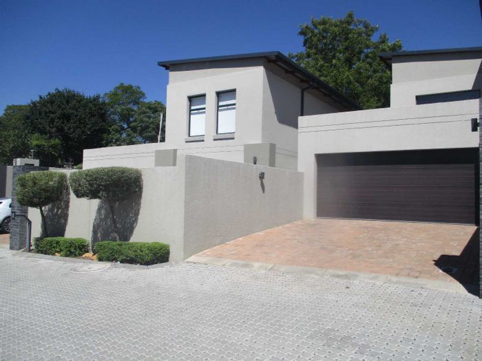 Property #2231971, Cluster for sale in Bryanston