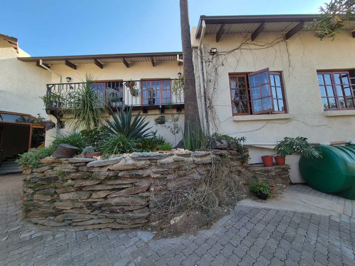 Spanish Villa-Style House for Sale in Klein Windhoek: Pool, Zip-Line, En-Suites, and More!