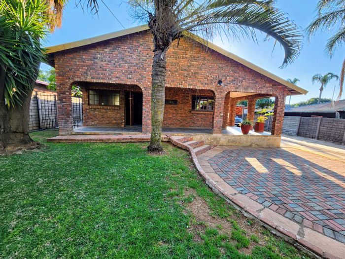 Property #2238901, House for sale in Pretoria North