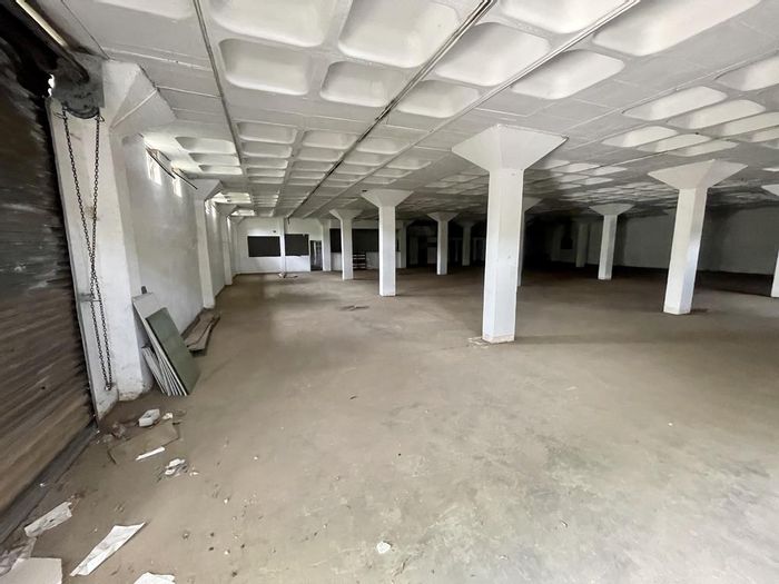 Industrial Warehouse To Rent in Briardene: 710m2, excellent access, renovations underway.