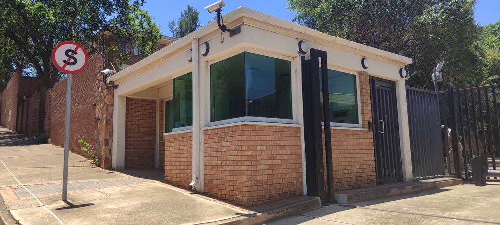 Vehicle entrance & security office