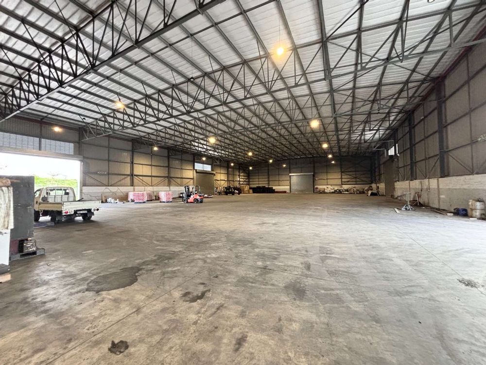 Clear span Warehouse floor