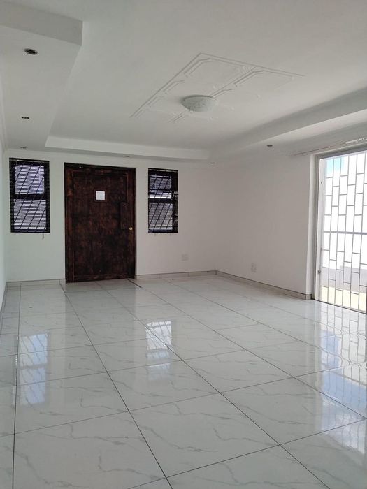 Property #2216207, House rental monthly in Cimbebasia
