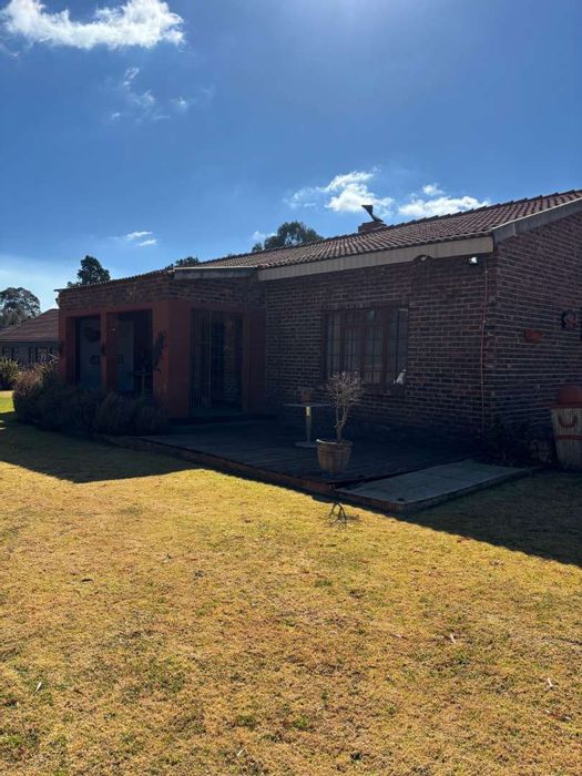 3 Bedroom house for sale in Belfast Central with garage, granny flat, and garden.