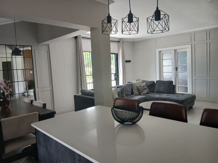 House for Sale in Brakpan Central: 3 Bedrooms, Flatlet, Entertainment Area, Close to Amenities.