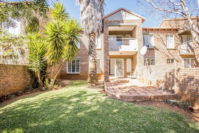 Property #2434917, Townhouse For Sale in Equestria