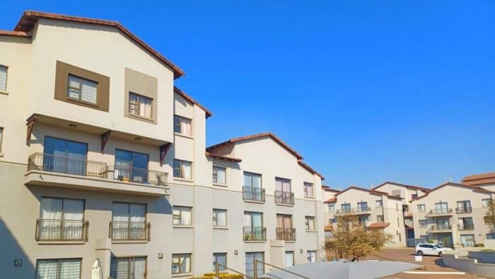 Property #2218075, Apartment rental monthly in Sunninghill
