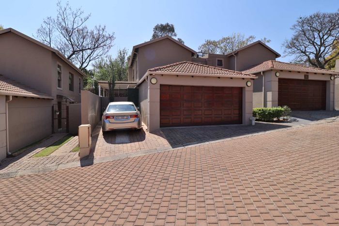 For Sale: Townhouse in Ferndale with 3 bedrooms, garden, and double garage.