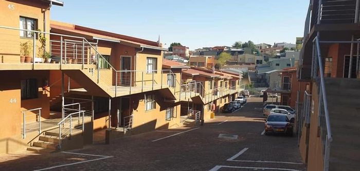 For Sale: Dorado Park Apartment with 2 Bedrooms, Open Plan Living, Rental Income.