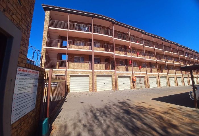 2-Bedroom Apartment For Sale in Kempton Park AH with parking and easy access amenities.