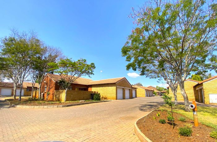 Townhouse For Sale in Pretoria East: 3 Bedrooms, pet-friendly, great amenities.