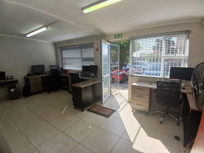 Property #2220369, Office rental monthly in Newton Park