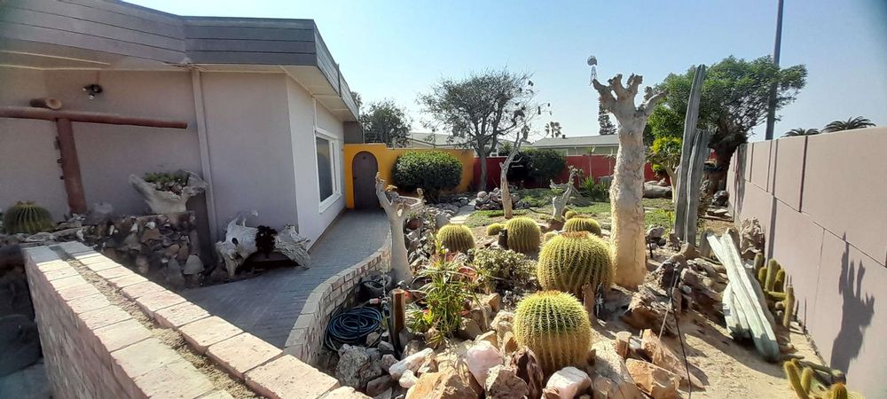 Main House Garden