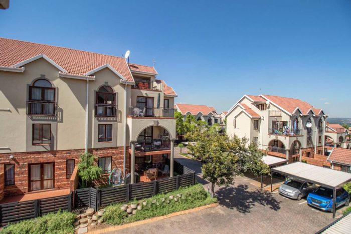 Property #2105925, Townhouse for sale in Bryanston