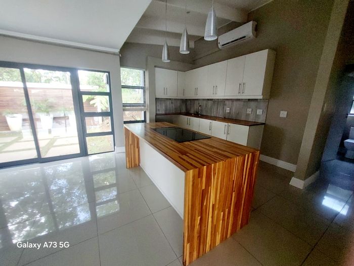 Property #2399975, House Rental Monthly in Palm Lakes Estates