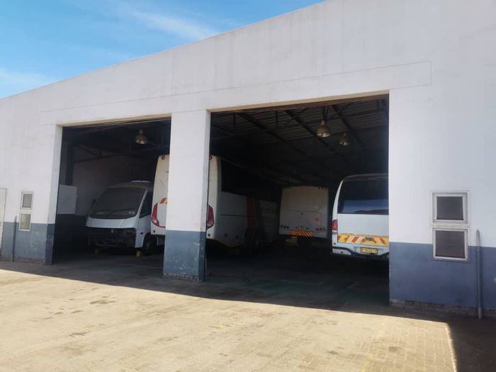 Industrial Warehouse To Rent in Walvis Bay Central - 648m2 space, 900m2 land.