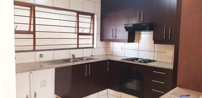 Meyersdal Apartment For Sale: 2 Bedrooms, garden, pools, and covered parking.